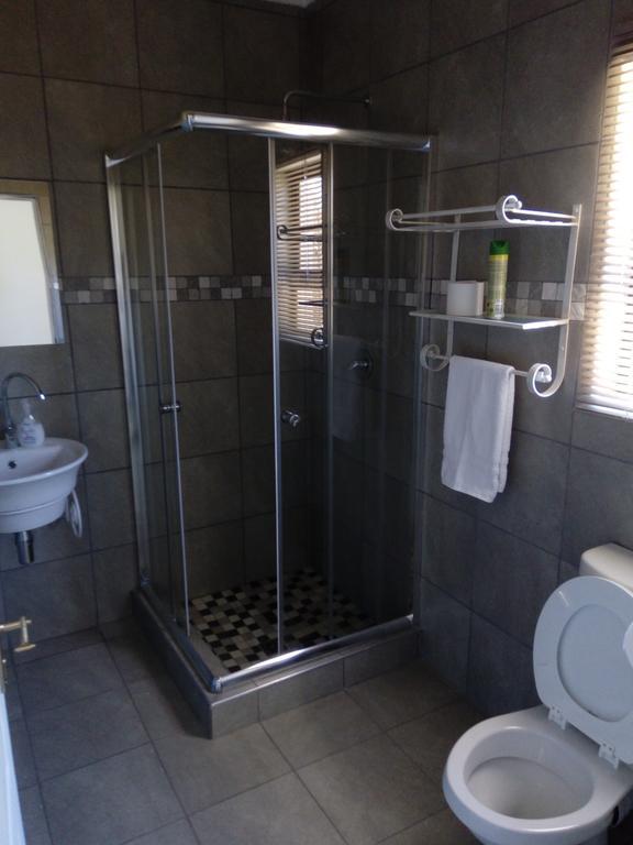 Xain Quaz Camp Hotell Gobabis Exteriör bild