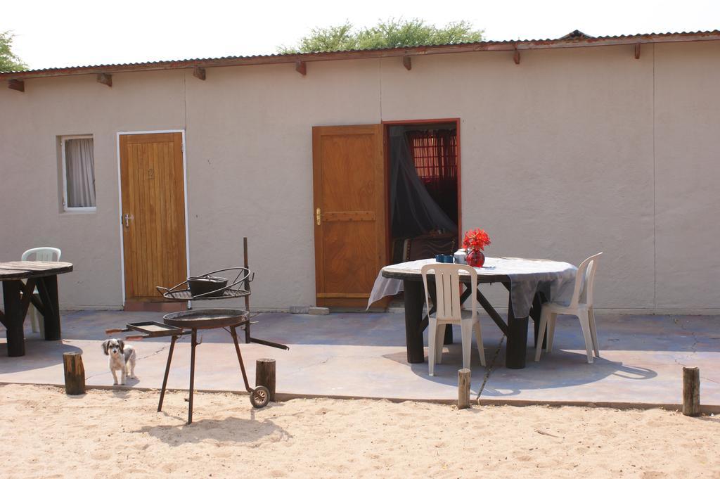Xain Quaz Camp Hotell Gobabis Exteriör bild
